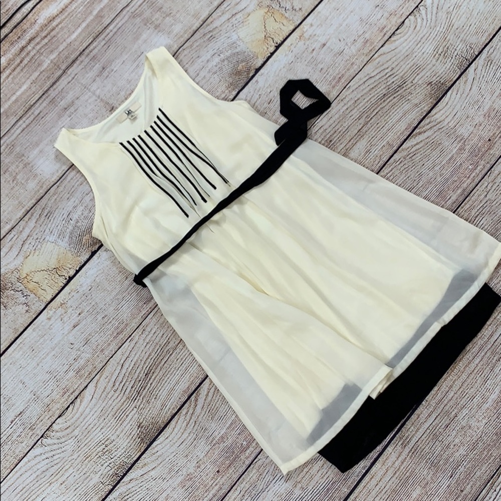 Cream and black sleeveless dress size M